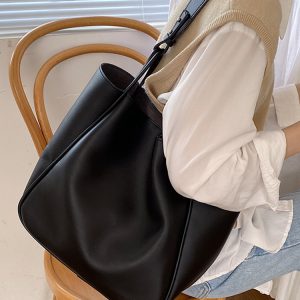 Retro 港风 Large Capacity Shoulder Tote Bag for Women - Chic Commuting Underarm Design