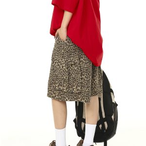 Retro Leopard Print Cargo Shorts for Men and Women - Loose Wide-Leg Style with Multiple Pockets, Trendy Streetwear