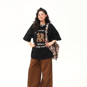 Retro Letter Patch Embroidered Short-Sleeve T-Shirt for Women - Trendy Casual Summer Top, Loose Fit, American Vintage Style