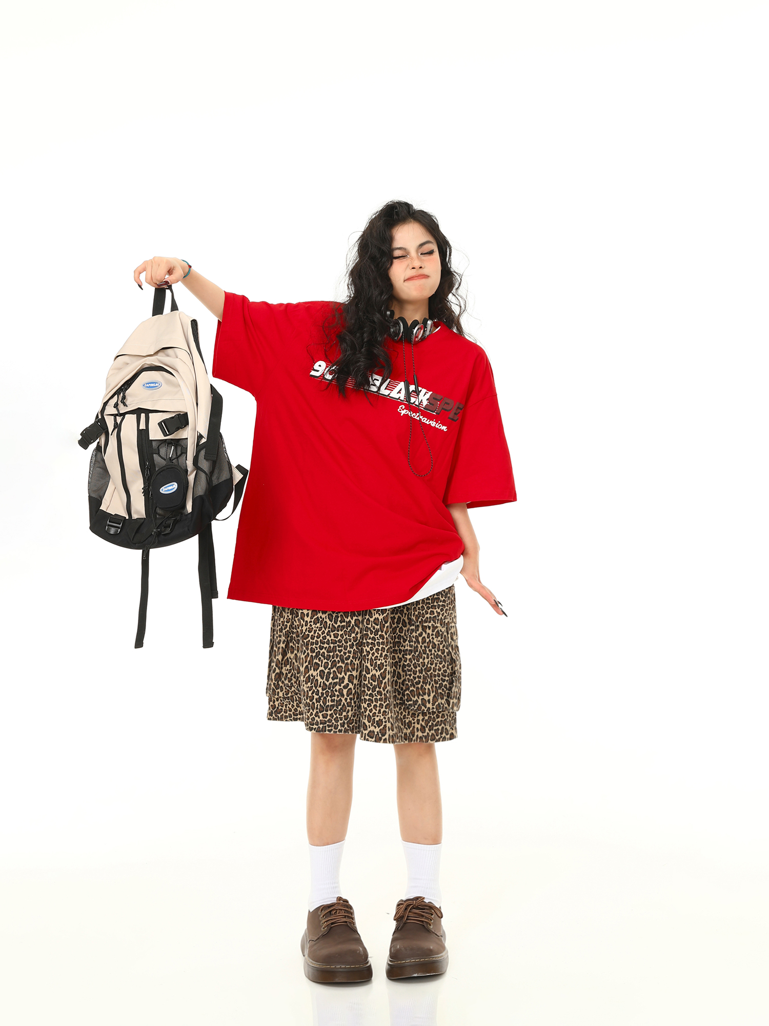 Retro Letter Print Short Sleeve T-Shirt for Men and Women - Trendy Loose Fit Red Tee for Summer - American Style Retro Letter Print Short Sleeve T-Shirt for Men and Women - Trendy Loose Fit Red Tee for Summer - American Style