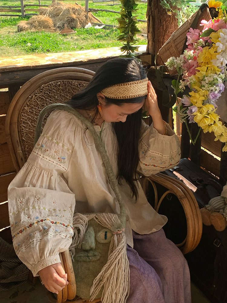 Retro Linen Cotton Long Sleeve Shirt for Women - Honey Daisy Embroidered Lantern Sleeve Top - Spring Vintage Floral Style Retro Linen Cotton Long Sleeve Shirt for Women - Honey Daisy Embroidered Lantern Sleeve Top - Spring Vintage Floral Style