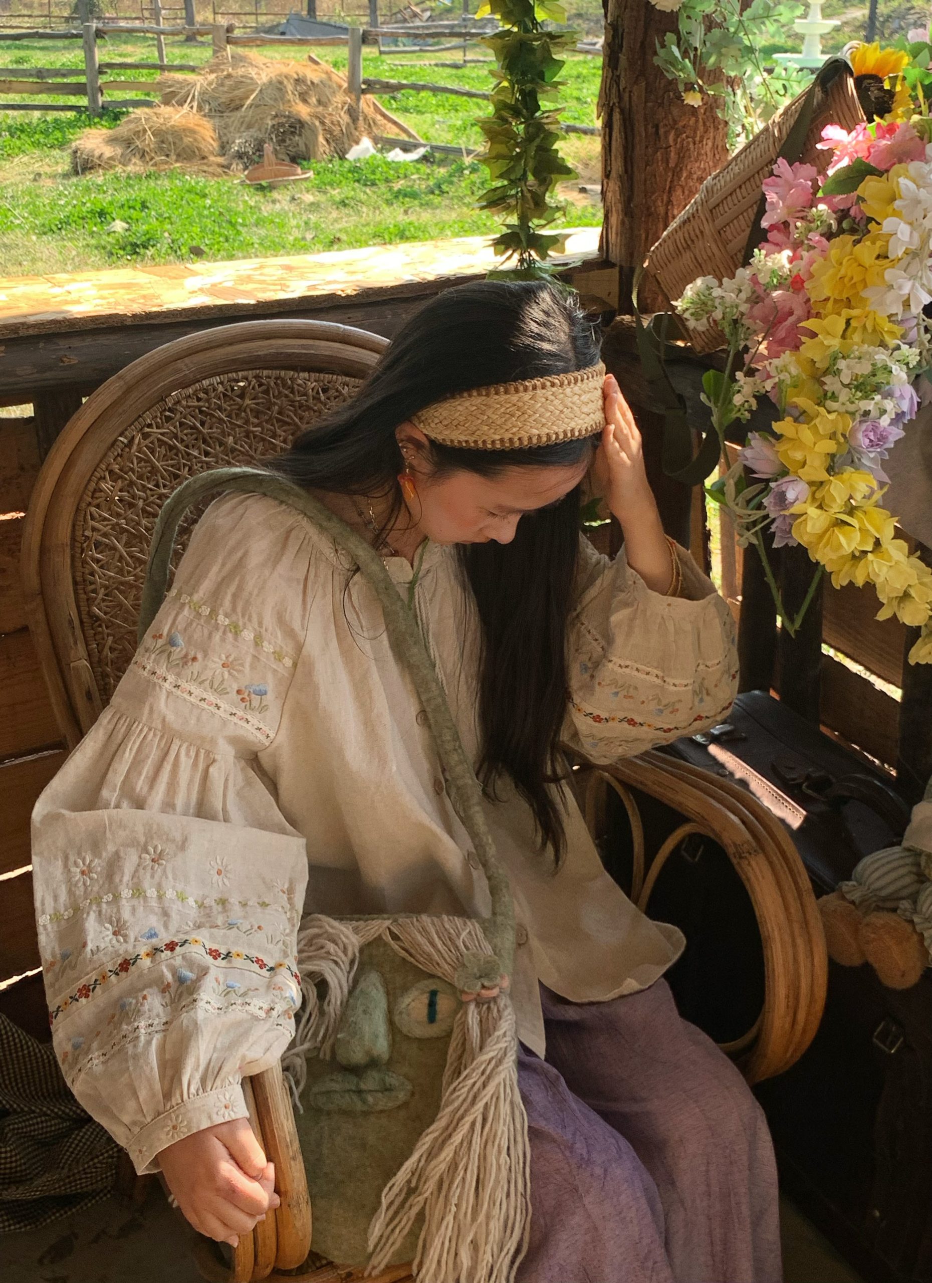 Retro Linen Cotton Long Sleeve Shirt for Women - Honey Daisy Embroidered Lantern Sleeve Top - Spring Vintage Floral Style Retro Linen Cotton Long Sleeve Shirt for Women - Honey Daisy Embroidered Lantern Sleeve Top - Spring Vintage Floral Style