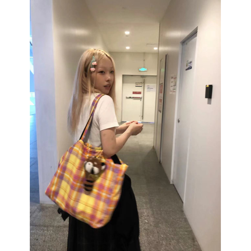 Retro Plaid Casual Canvas Tote Bag - Large Capacity Commuting Shoulder Bag for Autumn & Winter, Trendy Aesthetic Design