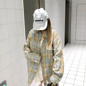Retro Plaid Color-Blocking Long Sleeve Shirt for Men and Women - Versatile Casual Oversized Style for Early Spring