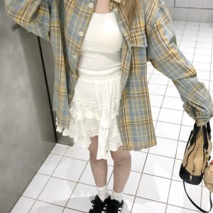 Retro Plaid Color-Blocking Long Sleeve Shirt for Men and Women - Versatile Casual Oversized Style for Early Spring