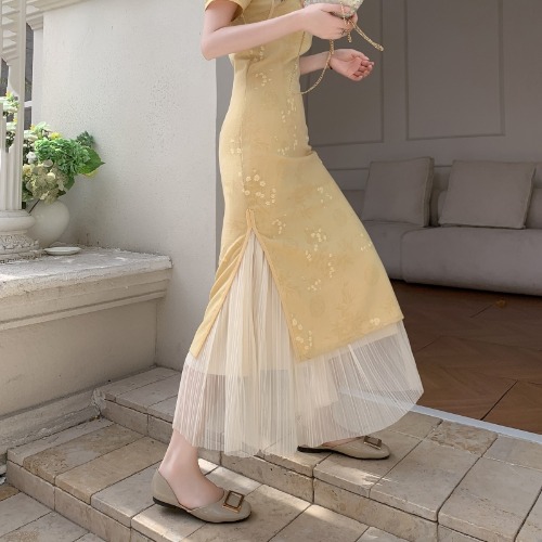 Retro Qipao Inner Slip Dress with Mesh Pleated Half Skirt, Layered Lace Solid Color Flared Design, Perfect for Y2K Fashion