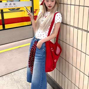 Retro Short-Sleeve T-Shirt for Women, Summer All-Over Print Heart & Dog Paw, White Slim Fit Top for Sweet & Spicy Style