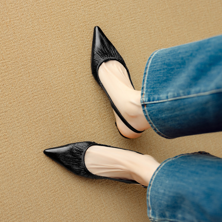 Rhinestone Chunky Heel 5CM Pointed Toe Pleated High-Heeled Sandals in Genuine Leather - Elegant Closed-Toe Design Rhinestone Chunky Heel 5CM Pointed Toe Pleated High-Heeled Sandals in Genuine Leather - Elegant Closed-Toe Design