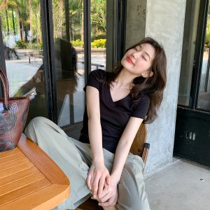 Ribbed V-Neck Fitted Short Sleeve Women's T-Shirt - Slim Solid Color Top for Summer 2025, Casual Chic Style