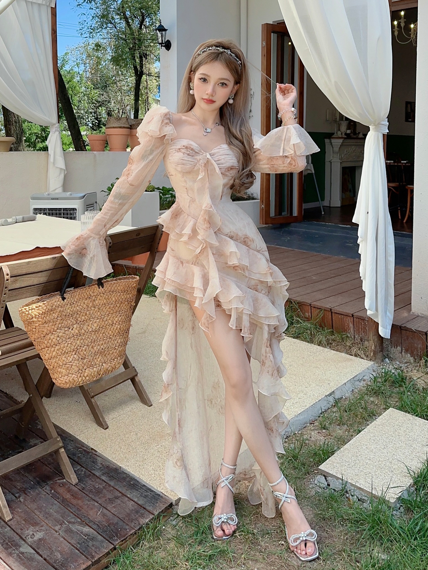 Romantic Gradient Ruffled Hem Dress with Three-Dimensional Texture - Short Front Long Back Flowing Style for Elegant Occasions Romantic Gradient Ruffled Hem Dress with Three-Dimensional Texture - Short Front Long Back Flowing Style for Elegant Occasions