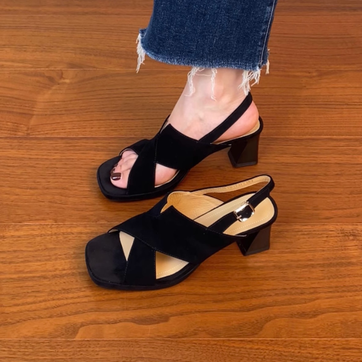 Sanded Sheepskin Cross-Strap Chunky Heel Open-Toe Sandals for Women - Summer 2025 Black Roman High Heels Fashion Footwear