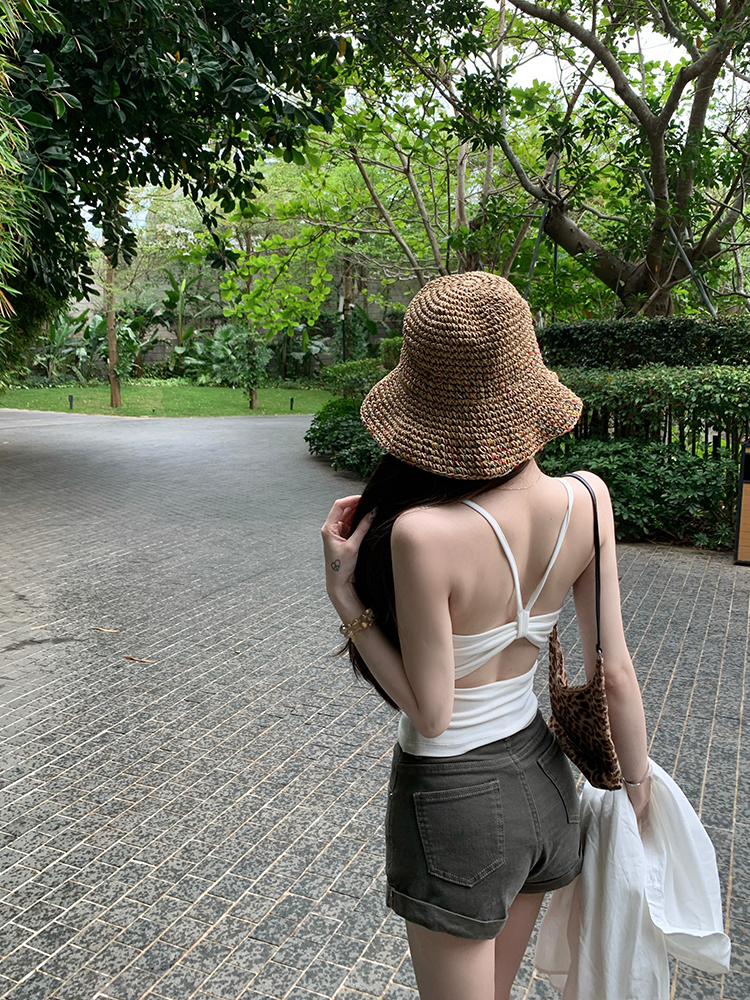 Seductive Camisole for Women with Chest Pads - Versatile Basic Top for Hot Girl Style, Perfect for Y2K and Everyday Wear Seductive Camisole for Women with Chest Pads - Versatile Basic Top for Hot Girl Style, Perfect for Y2K and Everyday Wear