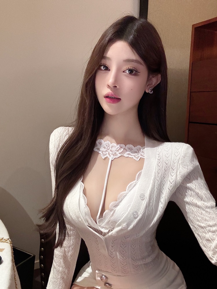 Sexy Halter Lace Layered Top for Women - Pure Desire Camisole with Chest Pads, Versatile Outerwear Innerwear, Y2K Style Sexy Halter Lace Layered Top for Women - Pure Desire Camisole with Chest Pads, Versatile Outerwear Innerwear, Y2K Style