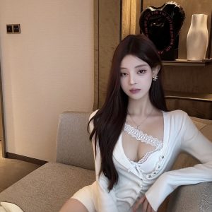 Sexy Layered Lace Camisole for Women with Built-In Padding – Elegant Lingerie Top for Y2K and Romantic Styles