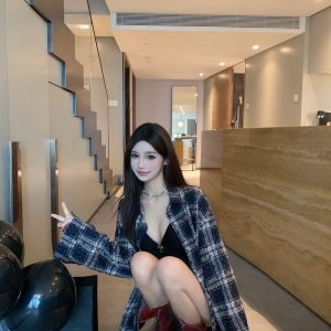 Sexy V-Neck Camisole with Built-In Padding - Spicy Girl Outerwear - Trendy Pure Desire Design