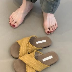Sheepskin Flat Cross-Strap Sandals for Women - Casual Beach Footwear Perfect for Summer Outfits and Skirts