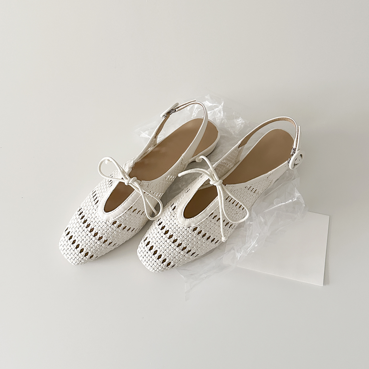 Sheepskin French Woven Hollow-Out Open-Toe Sandals with One-Strap Buckle and Bow, Chunky Heel Vacation Roman Shoes for Women