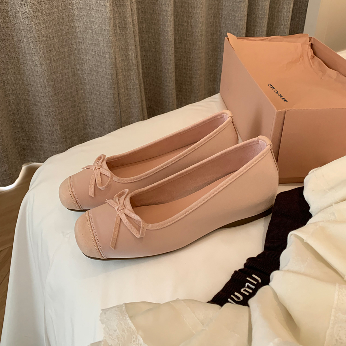 Sheepskin Silver Bow Ballet Shoes for Women – Summer One-Strap Half Slippers, Height-Increasing Shallow Mouth Flats Sheepskin Silver Bow Ballet Shoes for Women – Summer One-Strap Half Slippers, Height-Increasing Shallow Mouth Flats