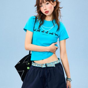 Short Sleeve Sausage Dog Print T-Shirt for Women - Casual Summer Top with Pearl Necklace Detail, Versatile Fashion Piece