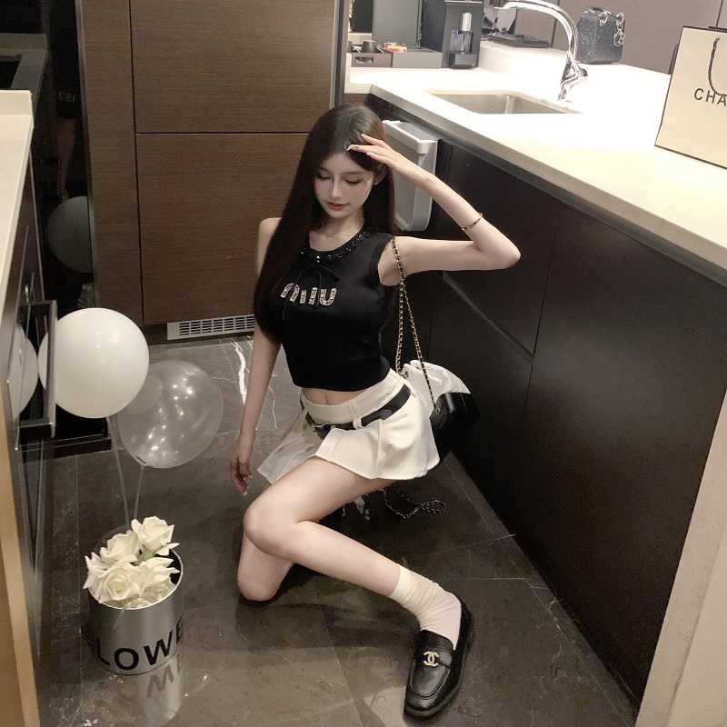 Sleeveless Ice Silk Knitted Crop Top - Luna Lona Little Fragrance Style Summer Vest for Women, Slim Fit, Trendy College Look