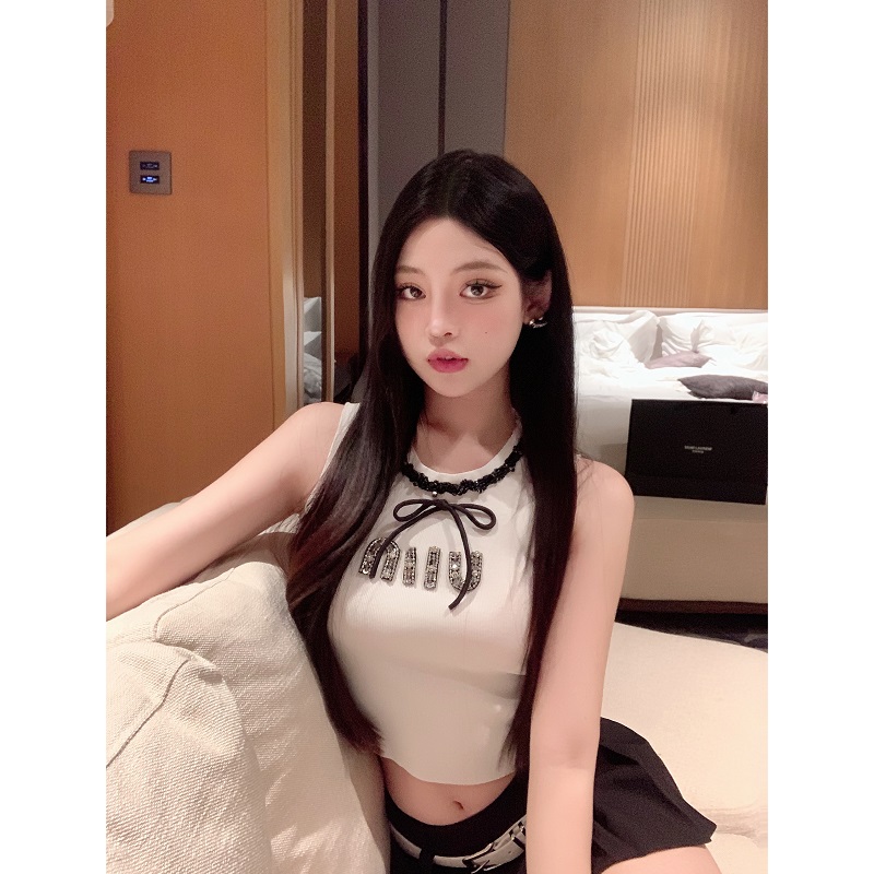 Sleeveless Ice Silk Knitted Crop Top - Luna Lona Little Fragrance Style Summer Vest for Women, Slim Fit, Trendy College Look