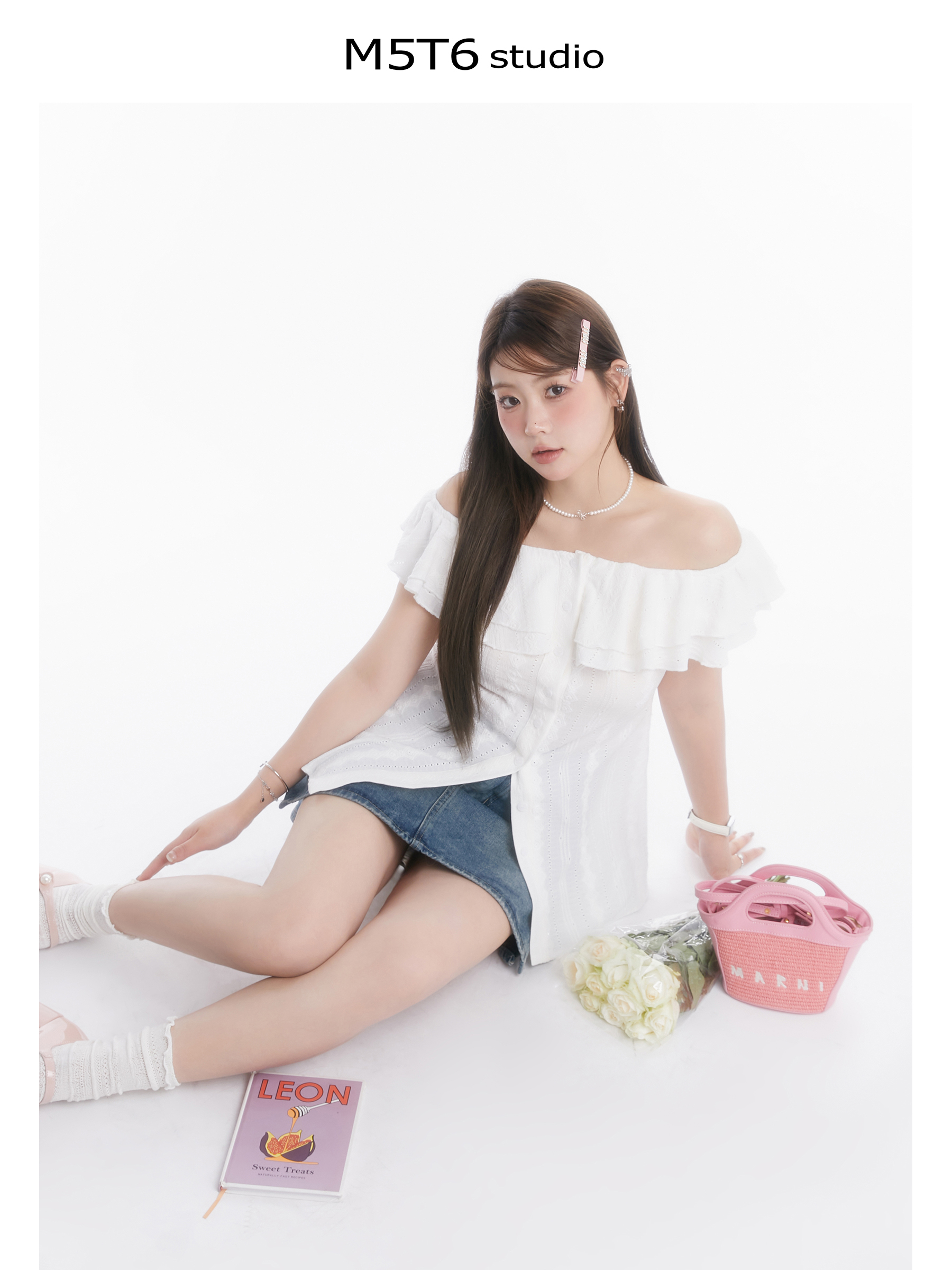 Slightly Chubby Cream Off-Shoulder Waist-Defining French Top for Y2K Style with Denim Mini Skirt Slightly Chubby Cream Off-Shoulder Waist-Defining French Top for Y2K Style with Denim Mini Skirt