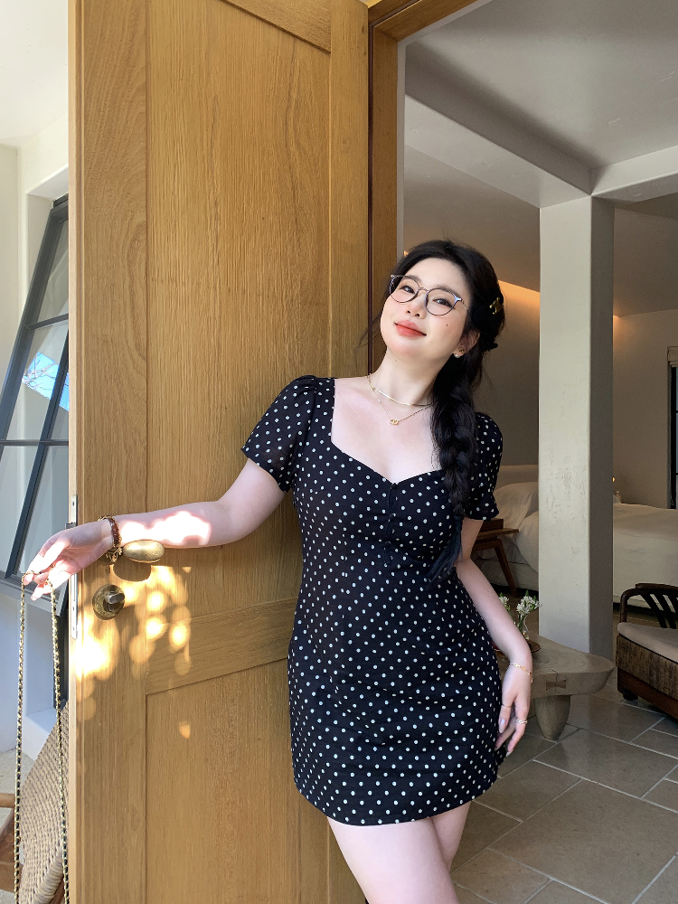 Slightly Chubby Heartbeat Polka Dot Lace Waist-Defined Short Sleeve Plus Size Dress with Short Skirt - Y2K Style Slightly Chubby Heartbeat Polka Dot Lace Waist-Defined Short Sleeve Plus Size Dress with Short Skirt - Y2K Style