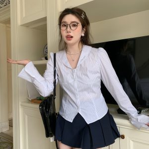 Slightly Chubby Minimalist White Long Sleeve Shirt with Waist Stripes - Trendy Casual Top for Everyday Wear