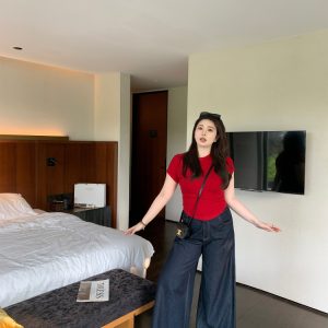 Slightly Chubby Plus Size Slim Fit T-Shirt - Three-Dimensional Cut, Super Stretchy Cool Top for Body Confidence