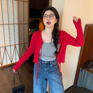 Slightly Chubby Retro Red Knitted Cardigan - Versatile Spring Sweater for Cool Air Conditioning, Perfect for Y2K Style Outfits