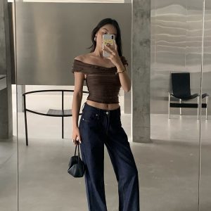 Slightly Curved Low-Rise Tencel Jeans - Fade Resistant, Straight Leg Design for Y2K and 90s Style Enthusiasts