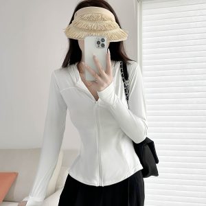 Slim-Fit Hooded Sun Protection Zip-Up Jacket with Bee Design, Tummy-Covering, Stretchy Long Sleeve for Spring-Summer Casual Wear