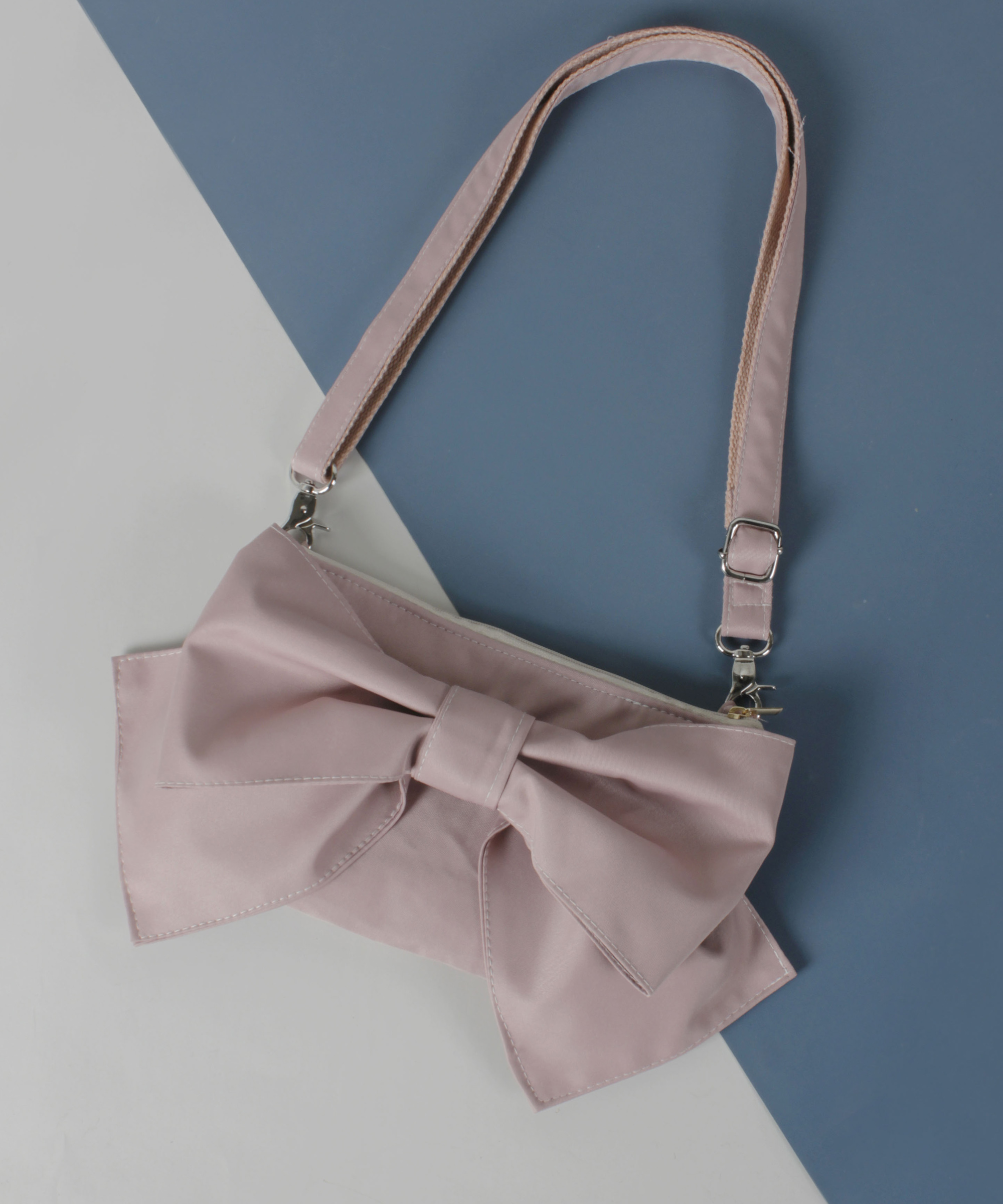 Soft Cute Bow Underarm Crossbody Bag for Women - Niche Spring/Summer Style, High-Quality Fashion Accessory Soft Cute Bow Underarm Crossbody Bag for Women - Niche Spring/Summer Style, High-Quality Fashion Accessory