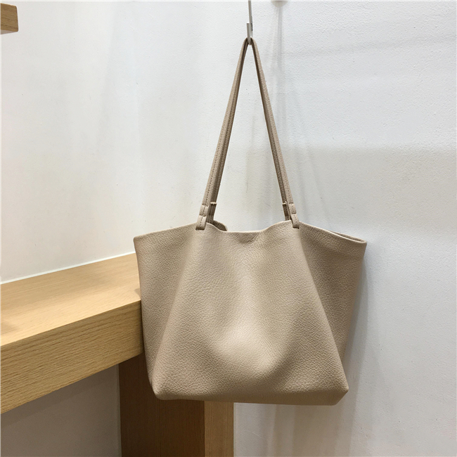 Soft Leather Single-Shoulder Tote Bag for Women - Versatile Minimalist Mother-Child Bag in Solid Color, Collapsible Design Soft Leather Single-Shoulder Tote Bag for Women - Versatile Minimalist Mother-Child Bag in Solid Color, Collapsible Design