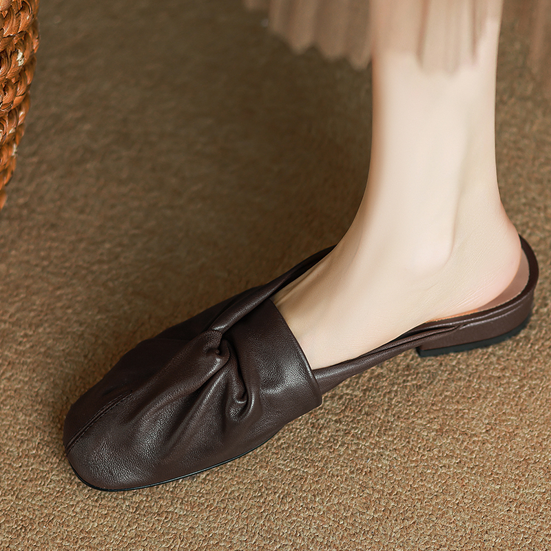 Soft Sheepskin Half-Mule Slippers for Women - Genuine Leather Outdoor Footwear, Italian Style Corso Venezia Design Soft Sheepskin Half-Mule Slippers for Women - Genuine Leather Outdoor Footwear, Italian Style Corso Venezia Design