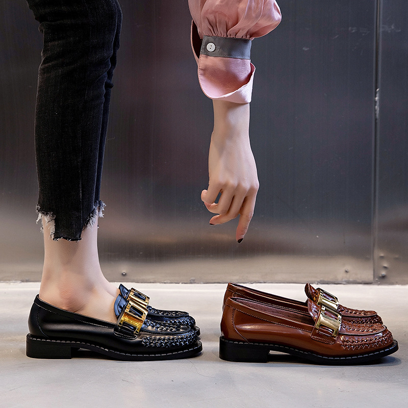 Soft-Soled Italian-Style Women's Leather Shoes - Trendy 3 cm Cowhide Slip-Ons for Comfort and Style Soft-Soled Italian-Style Women's Leather Shoes - Trendy 3 cm Cowhide Slip-Ons for Comfort and Style