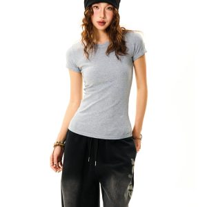 Solid Color Short Sleeve T-Shirt for Women - Summer Basic Commuter Slim Fit Top, Versatile Casual Wear, Trendy Essential