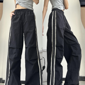 Spicy Girl Cargo Pants for Women – American-Style Lace Splicing, Wide-Leg Design, Flattering for Petite Figures, Versatile Casual Wear