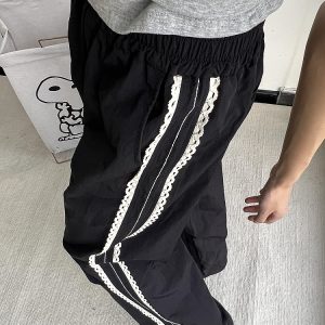 Spicy Girl Cargo Pants for Women – American-Style Lace Splicing, Wide-Leg Design, Flattering for Petite Figures, Versatile Casual Wear