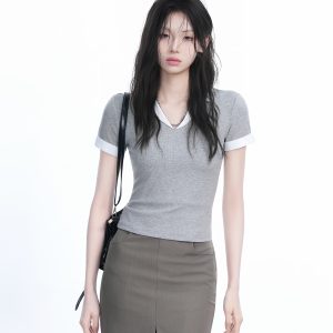 Spicy Girl College Style Fake Two-Piece Lapel Short Sleeve T-Shirt for Women - Fitted Shoulder Top, Trendy Y2K Fashion