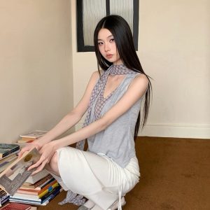 Spicy Girl Off-Shoulder Fake Two-Piece Sleeveless T-Shirt - Patterned Lazy Style Top for Women, Y2K and Casual Fashion