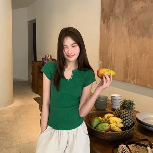 Split Hem Small Round Neck Knitted Short Sleeve T-Shirt for Women - Summer 2025 Niche Slim Fit Top, Perfect for 90s and Y2K Styles