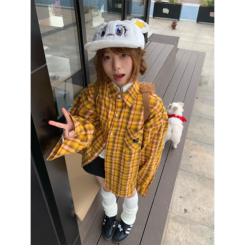 Spring Women's American Style Checkered Shirt Jacket, Loose Lapel Top in College Style, Casual Dopamine Print