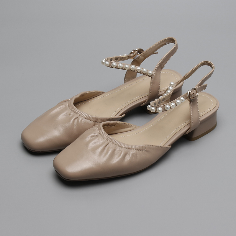 Square-Toed Pleated Chunky Heel Flat Sandals - Closed Toe One Strap Grandma Style, Italian Corso Venezia Inspired
