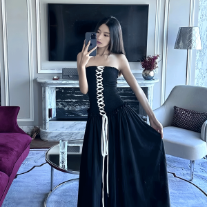 Strapless Black Dress with Chest Strap - High-End Feel, Perfect for Outings, Instagram-Worthy Vietnamese Hot Girl Style