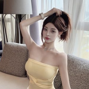 Strapless Slim-Fit Knitted Vest in Pure Desire Style - Trendy Y2K-Inspired Top for Effortless Chic Looks