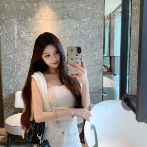 Strapless Slim-Fit Knitted Vest in Pure Desire Style - Trendy Y2K-Inspired Top for Effortless Chic Looks