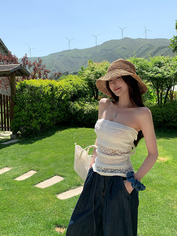 Strapless Summer White Lace Hollow Jacquard Top – Y2K Inspired French Style Outerwear with Gardenia Design Strapless Summer White Lace Hollow Jacquard Top – Y2K Inspired French Style Outerwear with Gardenia Design