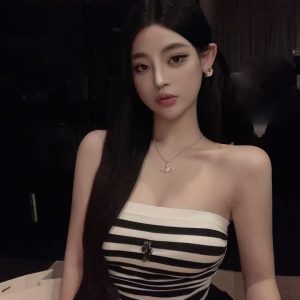 Striped Strapless Camisole for Women - Sexy Slim Fit Short Top, Perfect for 90s and Y2K Style Outfits