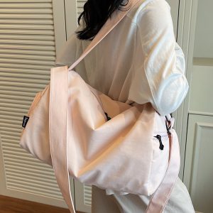 Stylish Large Capacity Travel Bag for Women - Lightweight Versatile Sports Fitness Shoulder Crossbody Bag for Short Trips